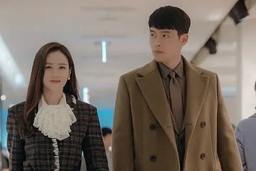 Tips jualan ide usaha dari drama Korea Crash Landing on You