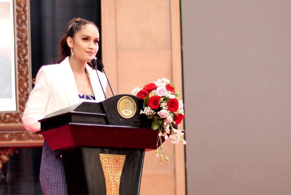 Aktris sekaligus penyanyi Cinta Laura menjadi komisaris PT Maharaksa Biru Energi. Cinta juga ajak untuk tingkatkan kesadaran lingkungan.