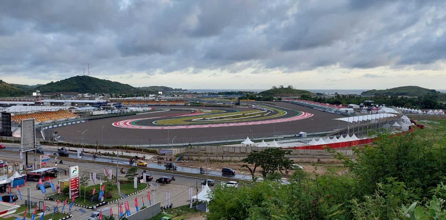 Ingin menonton MotoGP 2022 di Mandalika, Nusa Tenggara Barat? Begini caranya ke sana via jalur darat hingga biayanya.