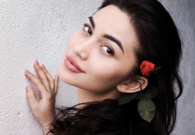 Ariel Tatum menegaskan pentingnya penerimaan diri dan kondisi kesehatan mental yang kita alami. Ia pun mengajak kita untuk tak malu ke psikolog. 