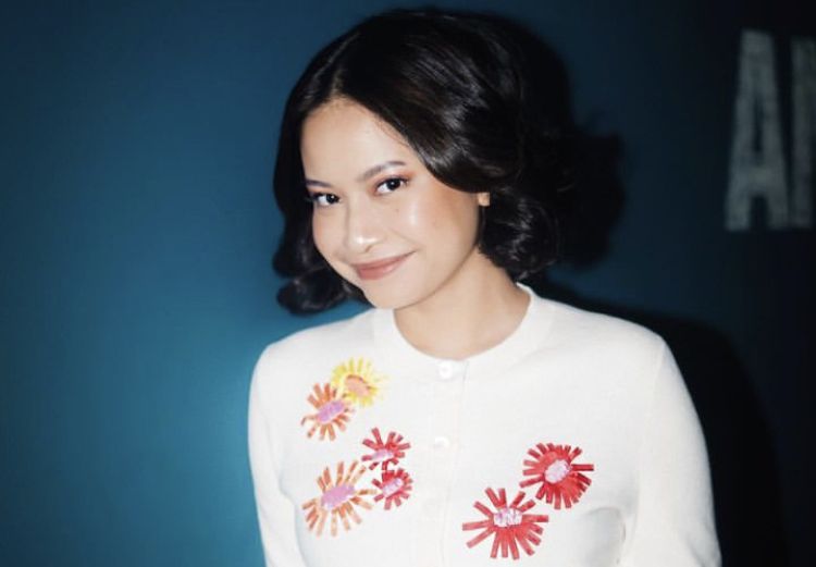 Hanggini terlibat dalam film Kembang Api sebagai pemeran utama, yuk, intip karakter perempuan yang diperankannya!