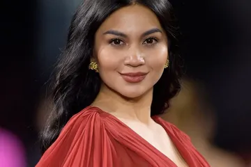 Ariel Tatum di Le D&eacute;fil&eacute; L&rsquo;Or&eacute;al Paris, Paris Fashion Week 2023.