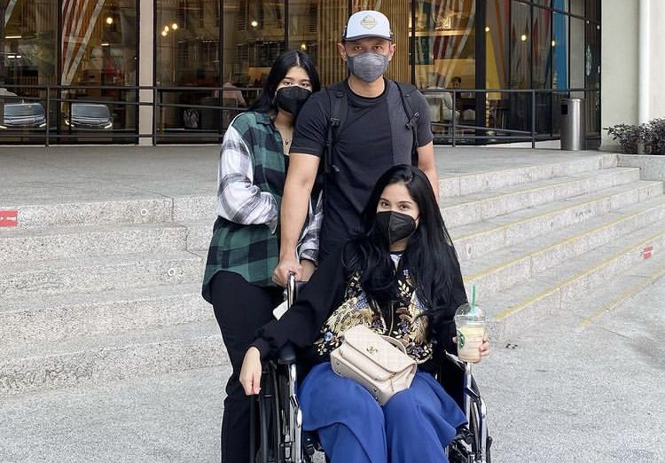 Kabar mengejutkan datang dari istri Agus Yudhoyono.
Annisa Pohan yang dikabarkan alami keguguran saat janin berusia 7 minggu.
