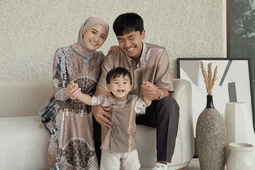 ilustrasi rekomendasi baju sarimbit lebaran