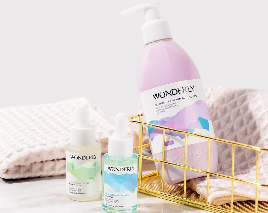 Wonderly hadirkan rangkaian perawatan body lotion dan face serum dengan aroma parfum mewah. Simak detail tiap produknya berikut!