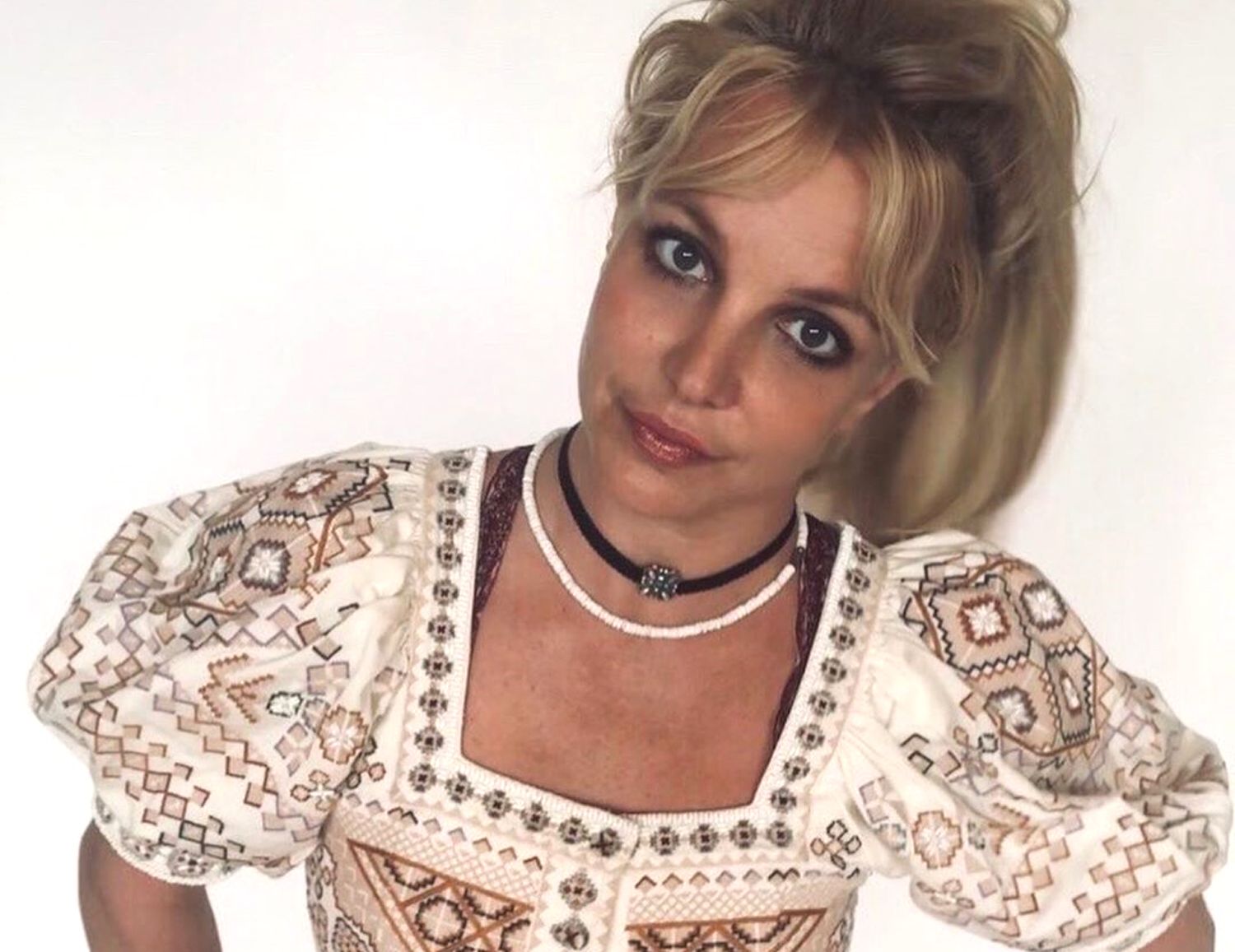 Britney Spears, penyanyi dan bintang Hollywood  umumkan keguguran anak pertamanya dengan tunangannya, Sam Asghari.