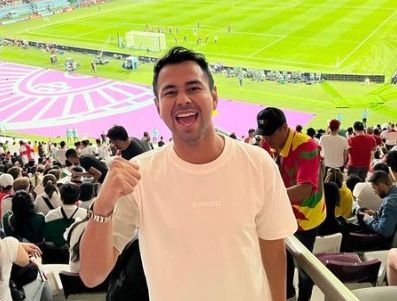 Jadi sorotan netizen, ternyata ini alasan Raffi Ahmad ajak Rafathar keluar stadion lebih awal saat menyaksikan Piala Dunia 2022.