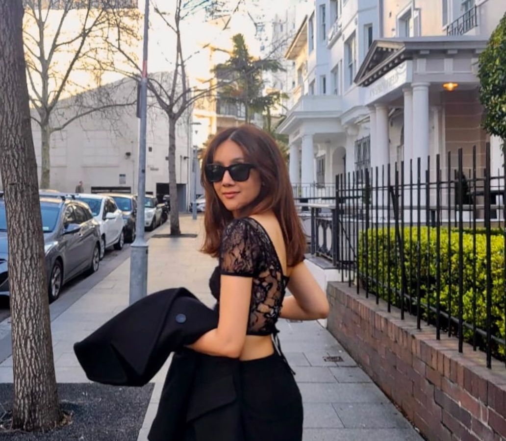 Suhay Salim bagikan cara menjadi beauty content creator yang unik di tengah semakin berkembangnya dunia digital.