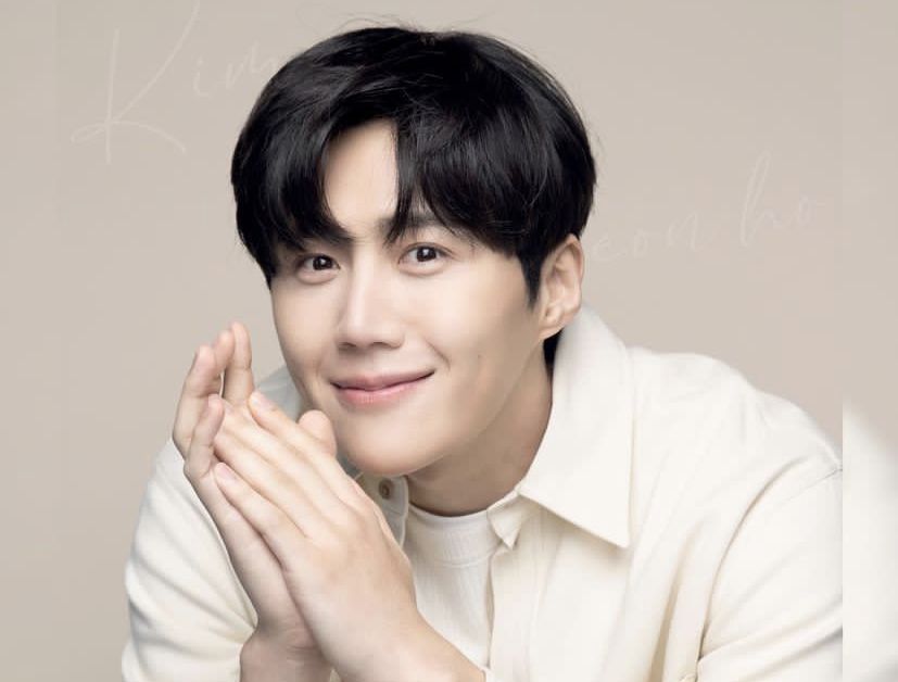Deretan berita terpopuler di kanal trending topic. Mulai dari Kim Seon Ho akan gelar fan meeting hingga perceraian Indra Bekti.