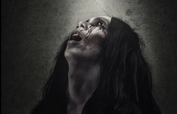 Tayang sejak 23 Februari 2023, begini sinopsis film Pesugihan Bersekutu dengan Iblis yang dibintangi Nirina Zubir.