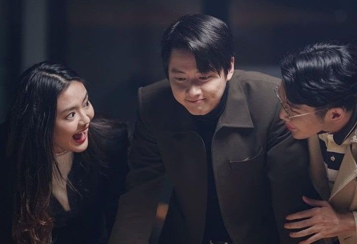 Apakah Kawan Puan termasuk salah satu penyuka drama Vincenzo? Konon, drama ini akan di-remake menjadi versi Indonesia!