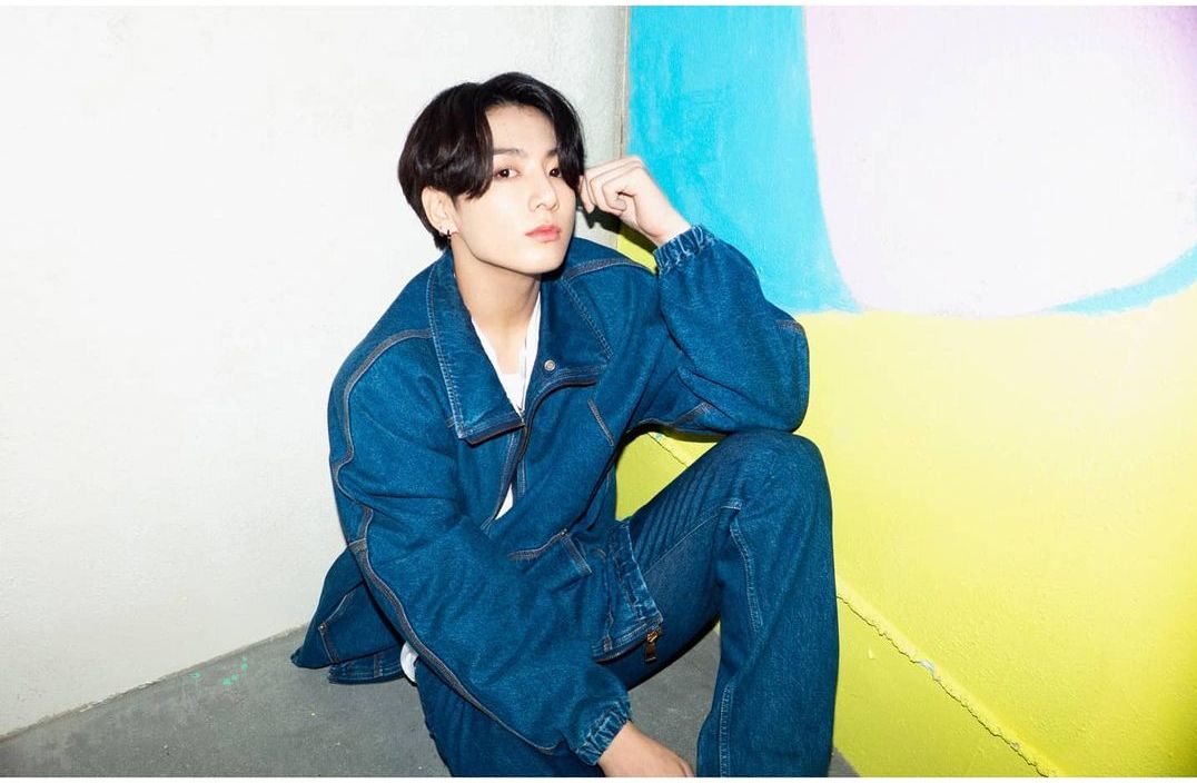 Rekomendasi lagu Jungkook BTS yang wajib didengarkan setelah idola Kpop ini tampil memukau membawakan Dreamers di Pembukaan Piala Dunia 2022.