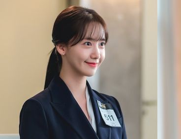 Serba-serbi profesi hotelier, lowongan kerja seperti dijalani Im Yoona di drama Korea King The Land. Seperti apa?
