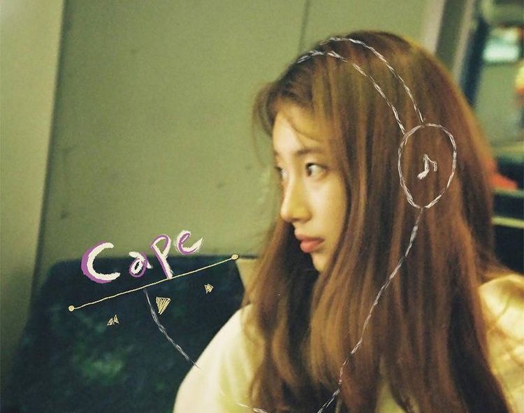 Aktris sekaligus penyanyi Korea, Bae Suzy baru saja merilis lagu terbarunya. Simak harga outfit Bae Suzy di MV Cape. 