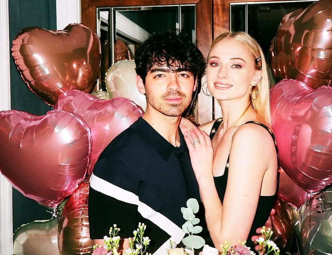 Berikut ini berita soal perceraian Joe Jonas dan Sophie Turner yang telah berjalan selama empat tahun.