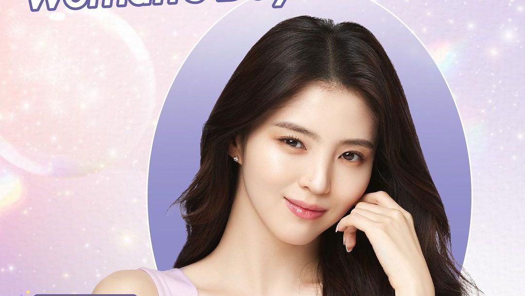 Berikut ini rekomendasi skincare viral di TikTok berupa produk double cleansing, kegiatan yang rutin dilakukan Han So Hee!