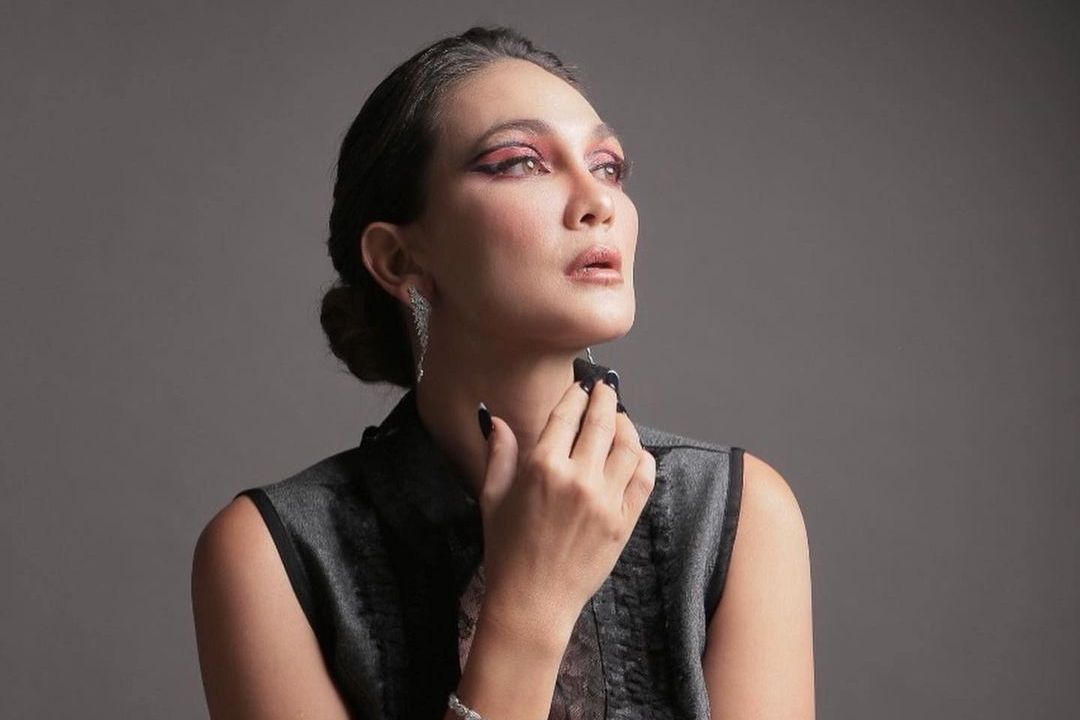 Luna Maya tidak khawatir dengan usianya saat ini. Aktris sekaligus presenter itu pilih menikah dengan orang yang tepat daripada cepat-cepat. 