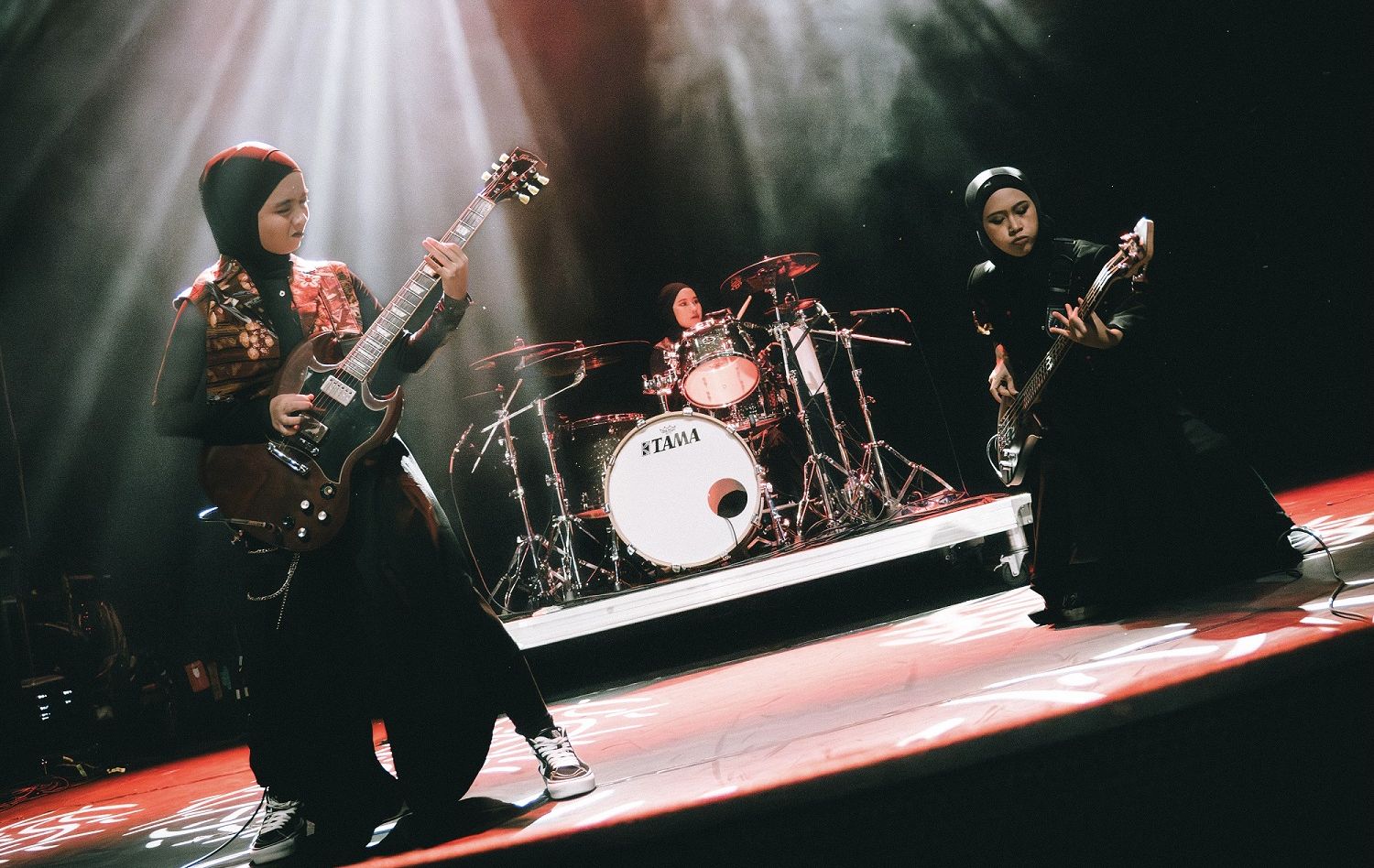 Voice Of Baceprot (VOB) bakal jadi special guest di tur konser Amerika Serikat dari The HU band rock asal Mongolia, berikut jadwal lengkapnya.
