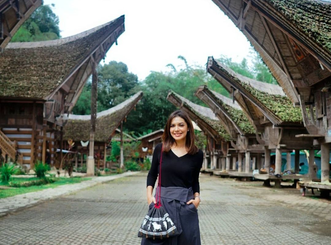 Najwa Shihab membagikan momen bahagia liburan di kampung halamannya, Sulawesi Selatan. Yuk, cari tahu destinasi wisatanya!