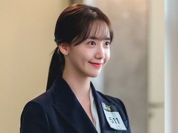 Mengenal istilah mutasi karyawan seperti yang dialami Cheon Sarang (Yoona) di drama Korea King The Land episode 14.