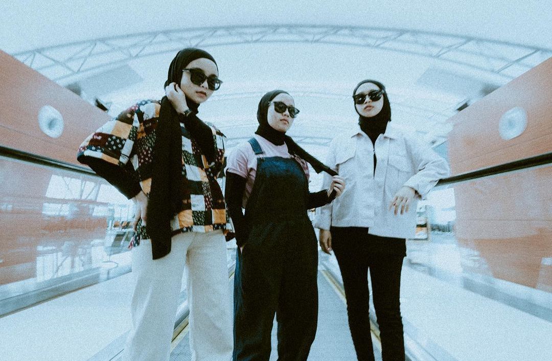 Malam ini (16/7/2023) grup musik Voice of Baceprot atau VOB  bakal tampil di hari terakhir Pekan Raya Jakarta (PRJ) 2023.