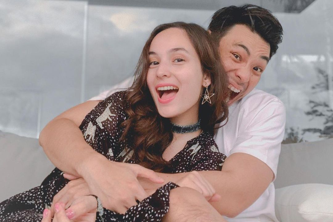 Berikut ini sederet artis yang menikah sepanjang 2022.
Terbaru ada pasangan Chelsea Islan dan Rob Clinton.