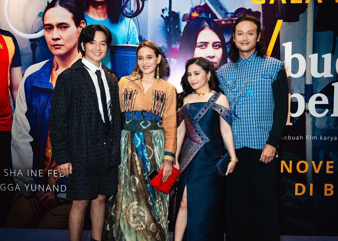 Berikut ini bedah gaya pemain film Budi Pekerti saat gala premiere yang viral di TikTok, memakai sentuhan wastra nusantara
