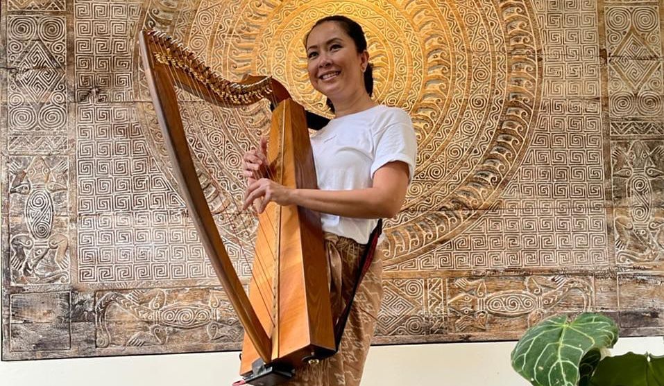 Maya Hasan, founder dari Myndfulact dan Grotto ini ternyata memulai kariernya sebagai pemain harpa. Simak perjalanan karier Maya Hasan ini, yuk!