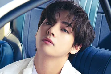 V BTS.