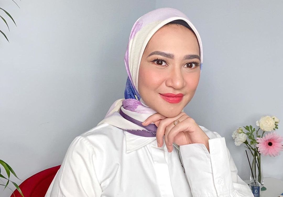 Mengenal sosok Angkie Yudistia, seorang sociopreneur sekaligus penyandang disabilitas pertama yang jadi staf khusus presiden.