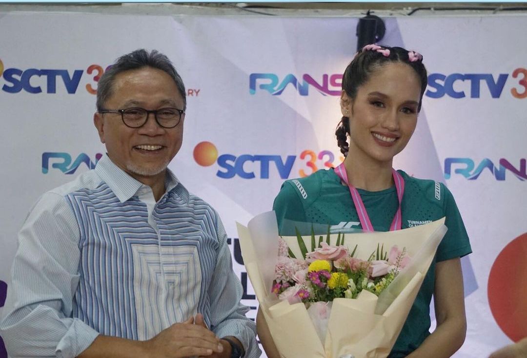 Cinta Laura berhasil memenangkan cabang olahraga atletik di Turnamen Olahraga Selebriti Indonesia (TOSI), berikut faktanya.