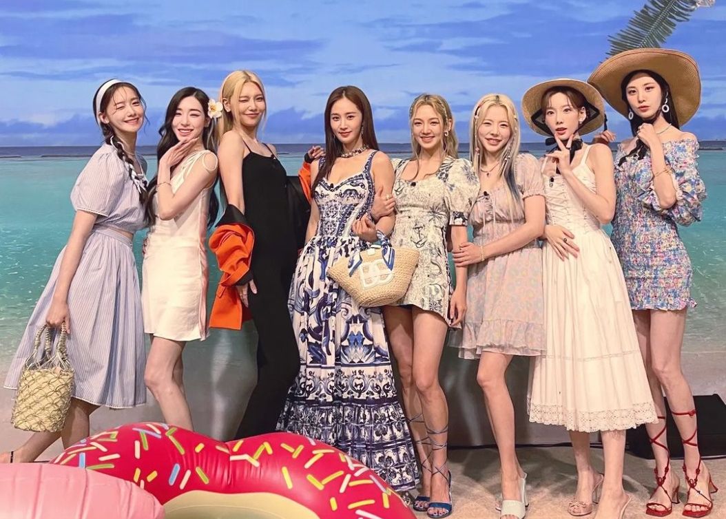 Dalam album Forever 1 dari Girls' Generation, hanya ada nama Sooyoung dan Tiffany di kredit penulisan lagu. Ini dia alasannya.