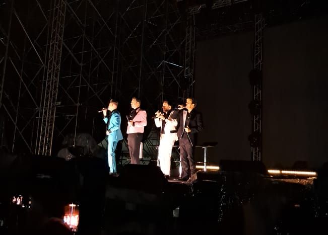Berbagai fakta konser Westlife di kawasan Candi Prambanan yang digelar semalam, Minggu (2/10/2022). Simak selengkapnya
