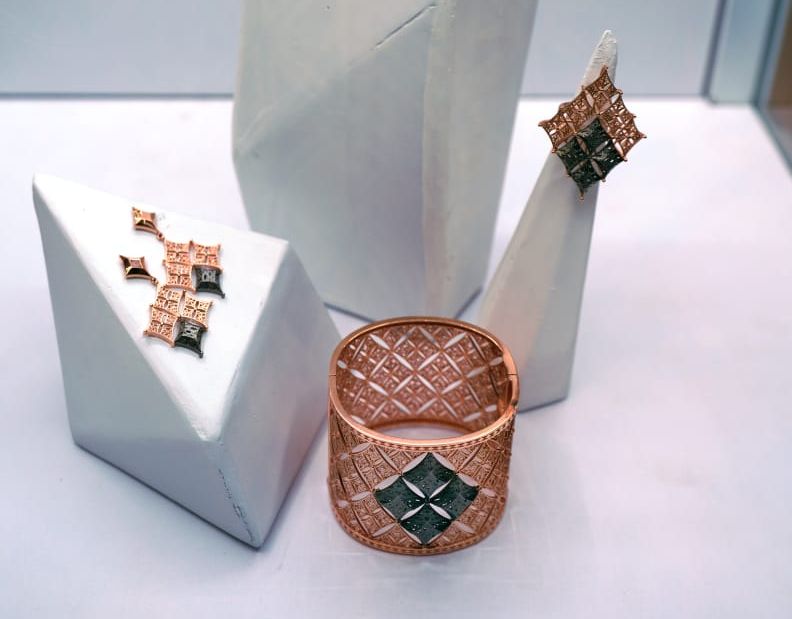 Amero Jewellery rilis koleksi terbaru Lavani Borobudur Series Rhombus Kawung, yang terinspirasi dari kebudayaan Indonesia yang megah.