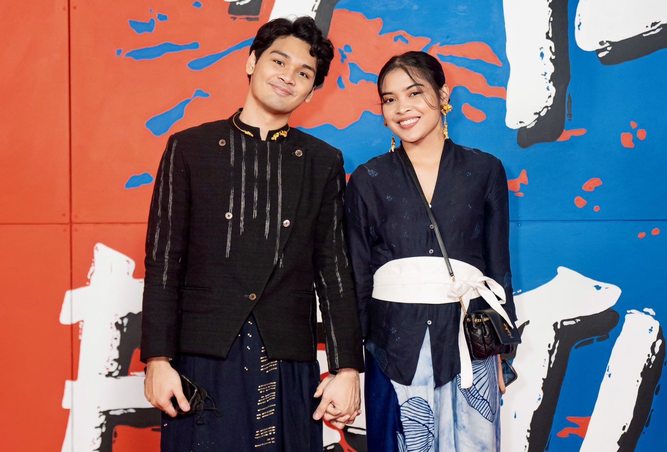 Mikha Angelo vokalis The Overtunes tunjukkan dukungan untuk sang kekasih, atlet bulu tangkis Gregoria Mariska Tunjung usai menang Spain Masters 2023.