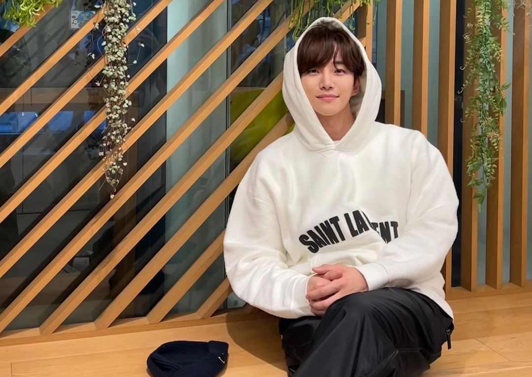 Jelang fan meeting Lee Junho di Jakarta, berikut beberapa barang yang tak boleh dibawa penonton. Apa saja?