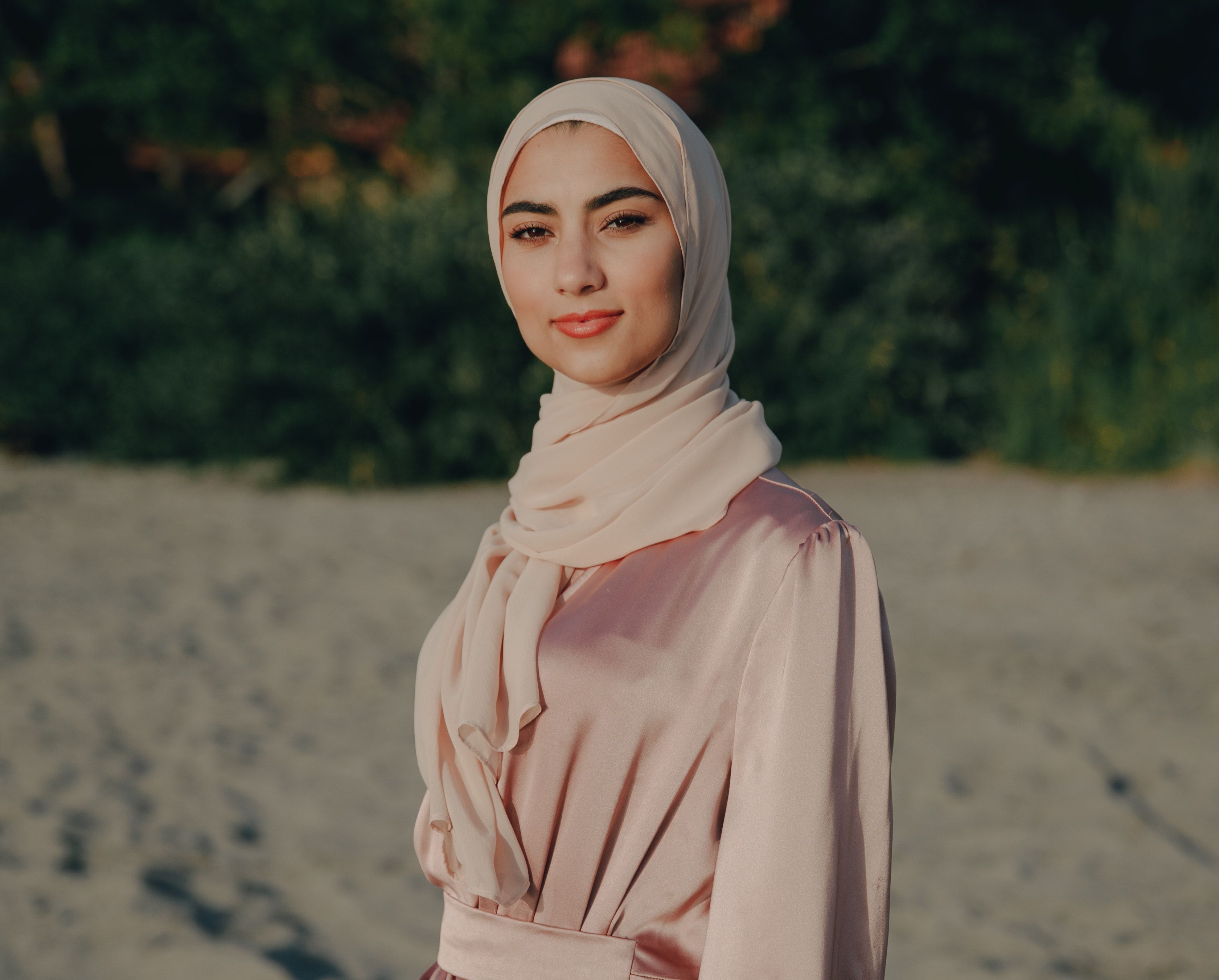 Inilah 4 tips foto portrait kece saat momen Lebaran untuk mendapatkan stok profil picture baru. Yuk, simak!