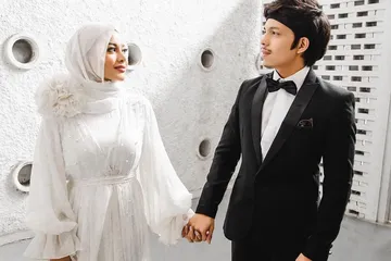 Aurel Hermansyah dan Atta Halilintar umumkan kehamilan yang sudah berusia 3 bulan. 