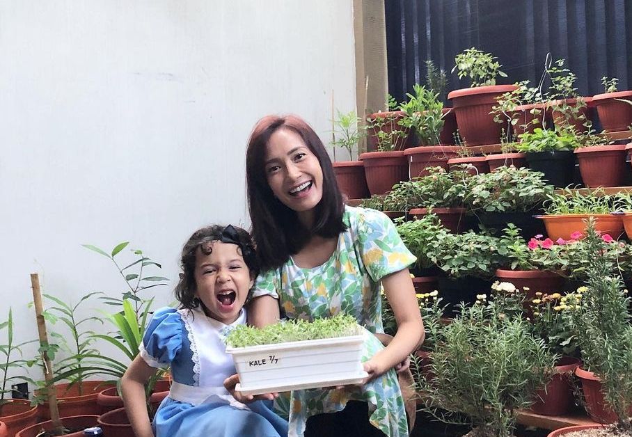 Kawan Puan menemui kesulitan ketika mengasuh anak perempuan? Yuk simak bagaimana cara Artika Sari Devi dan Baim mengasuh anak perempuan mereka!