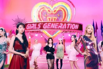 SNSD FOREVER 1