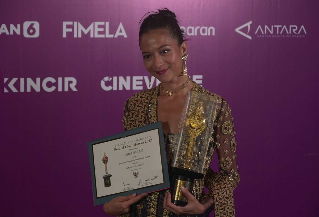 Raih Piala Citra FFI 2022 kategori Pemeran Pendukung Perempuan Terbaik, ini karakter perempuan Putri Marino dalam film Indonesia.