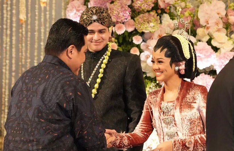 Simak Berita Terpopuler Fashion & Beauty hari ini. Mulai dari look Mutiara Annisa Baswedan saat menikah hingga rahasia awet muda Dhini Aminarti!