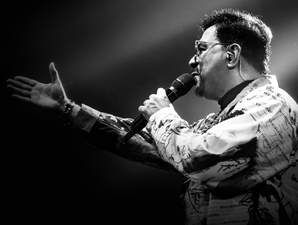 Kabar duka datang dari musisi Tanah Air. Vokalis Kahitna, Carlo Saba meninggal dunia pada Rabu (19/4/2023).