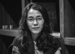World Lupus Day, Kawan Puan perlu mengenal sosok Sinta Ridwan, penulis dengan lupus yang berprestasi dan berdaya.