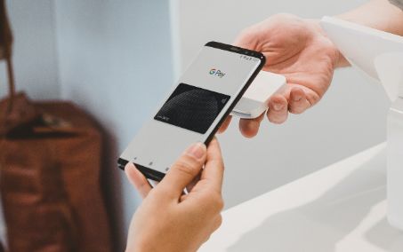 Berikut beberapa bank digital yang beroperasi di Indonesia. Kawan Puan jadi nasabah di salah satunya nggak, nih?