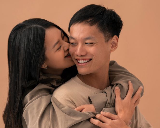 Kawan Puan kehilangan ketertarikan pada pasangan dan hubungan terasa hambar? Lakukan hal-hal berikut ini untuk mengembalikan romantisme!