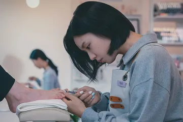 Karakter Lee Mi Joo di drakor The Good Bad Mother yang membuka ide usaha nail art