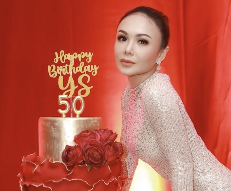 Yuni Shara bari-baru ini diketahui telah merayakan pesta ulang tahun ke-50.
Yuk intip bagaimana kemeriahannya.