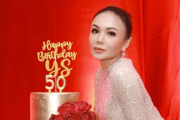 Tips perawatan kecantikan ala Yuni Shara di usia 50 tahun.