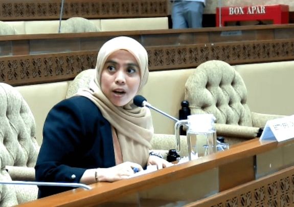 Mengenal sosok Betty Epsilon Idroos, satu-satunya anggota perempuan di jajaran Komisi Pemilihan Umum (KPU) Pusat. Siapa dia?